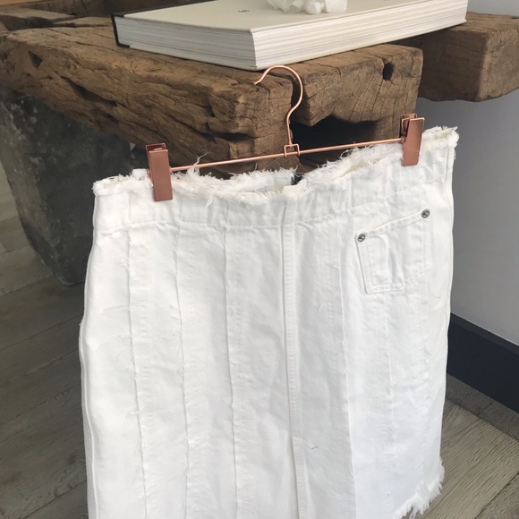 RE/DONE super cool white denim skirt sz 26 NWOT - Picture 3 of 6